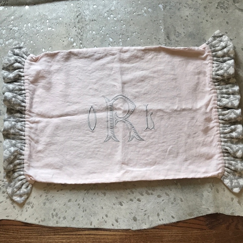 Linen standard pillow sham with gray OLR monogram